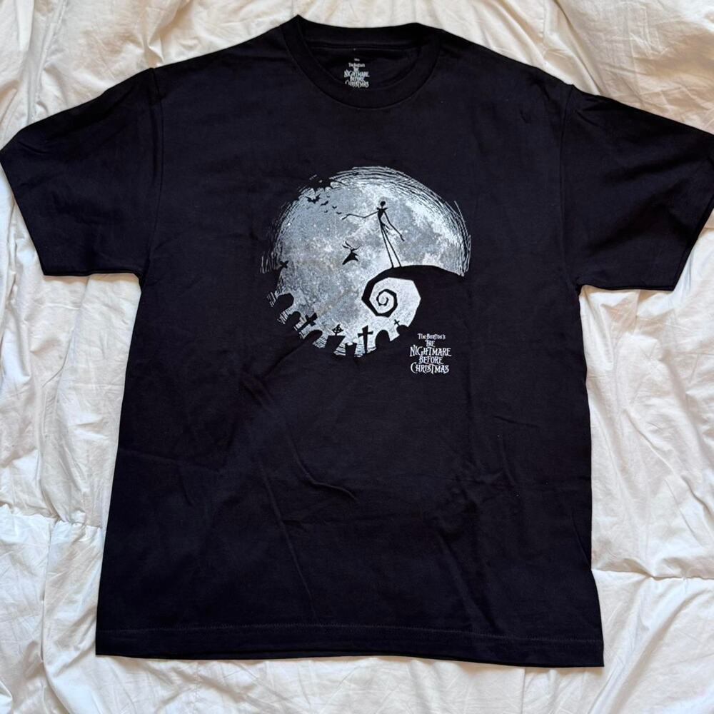 Nightmare before christmas black graphic t shirt L goth casual emo hot topic y2k